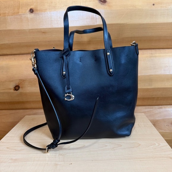 Coach Handbags - COACH 78217 Central Shopper Tote Tote Bag Black Leather Brass Hardware Purse